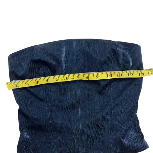 Kirius.Elegant Black Strapless Top - Picture 3 of 10